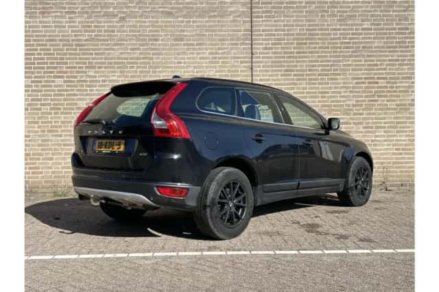 Volvo XC60 (2009) thumbnail 2