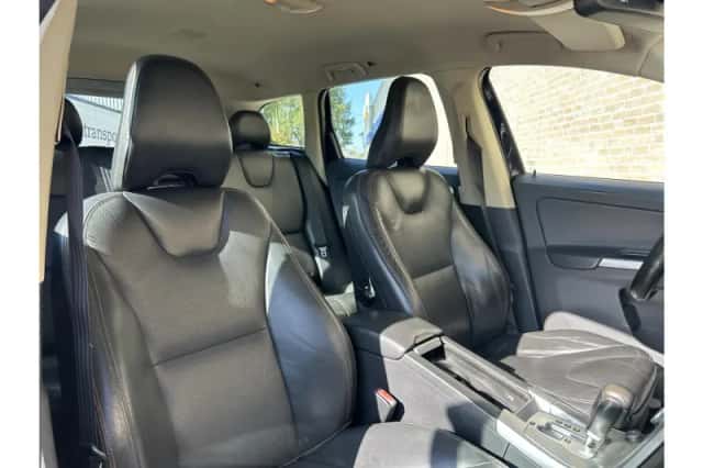 Volvo XC60 (2009) thumbnail 4