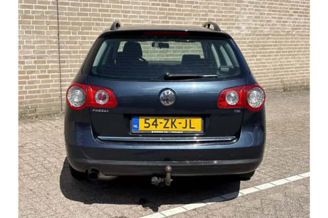Volkswagen Passat (2008) thumbnail 6