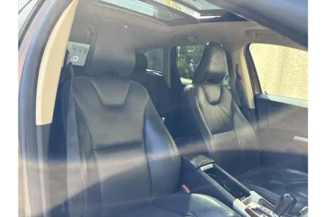 Volvo XC60 (2009) thumbnail 4