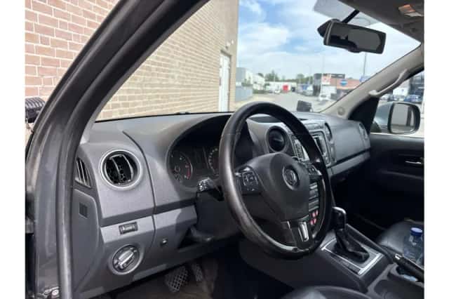Volkswagen Amarok (2013) thumbnail 3