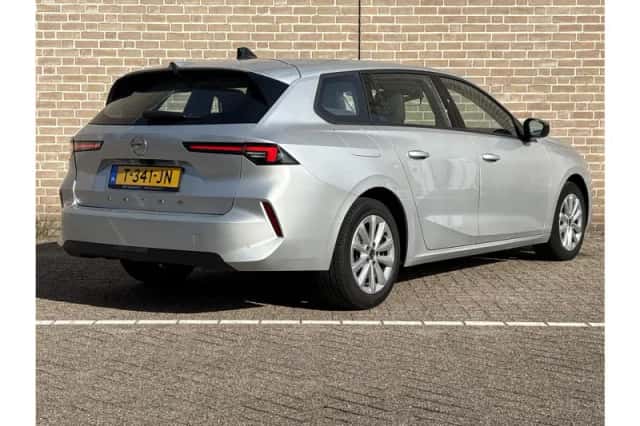 Opel Astra (2023) thumbnail 2