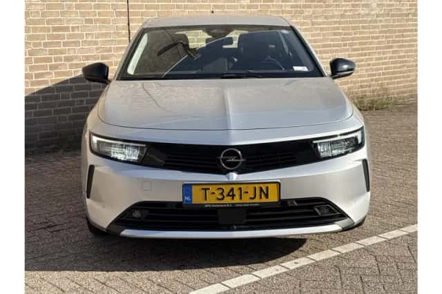 Opel Astra (2023) thumbnail 5