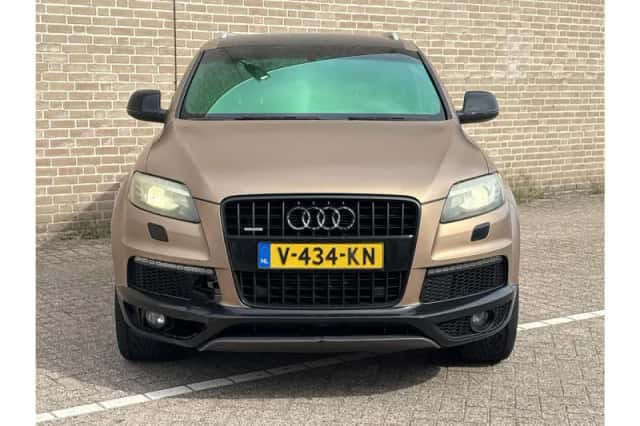 Audi Q7 (2011) thumbnail 5