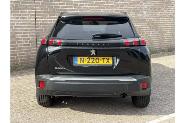 Peugeot 2008 (2022) thumbnail 6