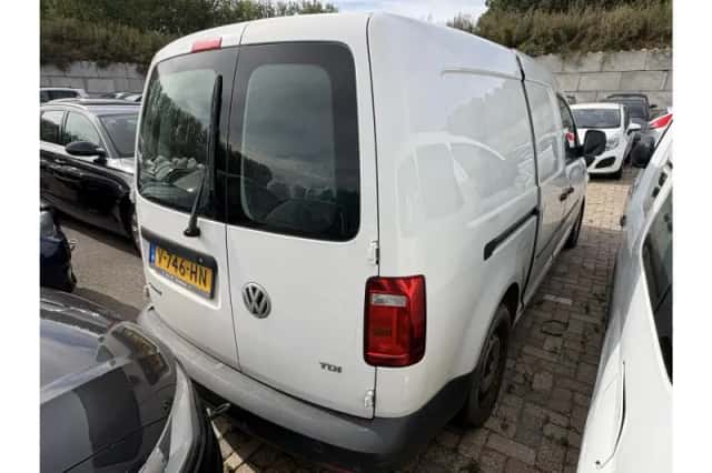Volkswagen Caddy (2017) thumbnail 2