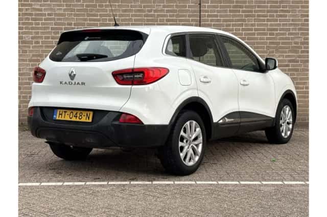Renault Kadjar (2016) thumbnail 2