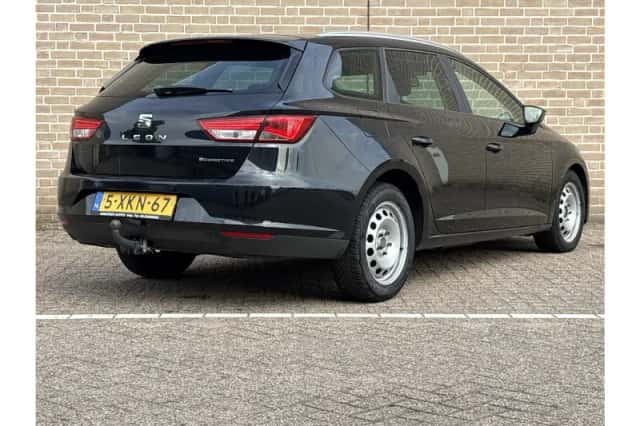 SEAT Leon (2014) thumbnail 2