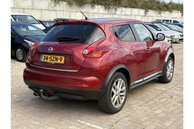 Nissan Juke (2012) thumbnail 2