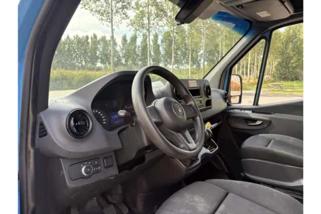 Mercedes-Benz Sprinter (2020) thumbnail 3