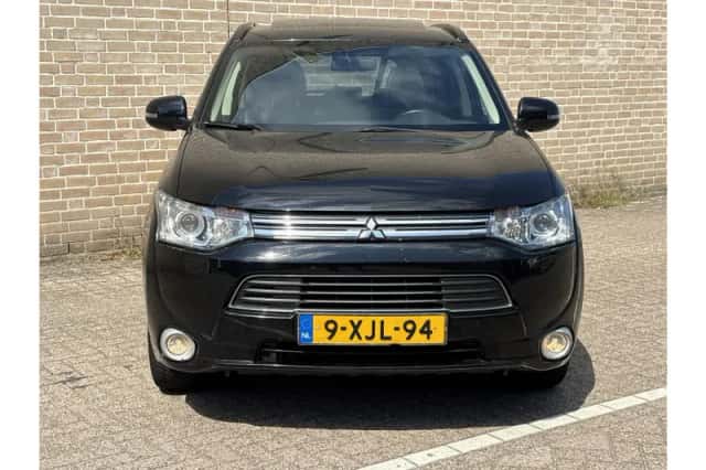 Mitsubishi Outlander (2014) thumbnail 5