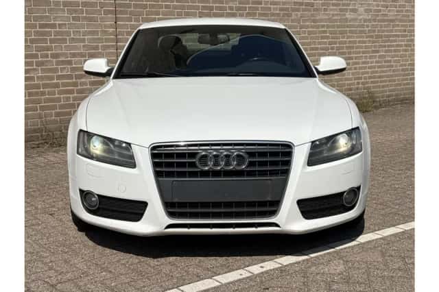 Audi A5 (2010) thumbnail 5