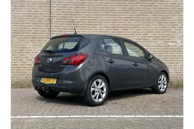 Opel Corsa (2015) thumbnail 2