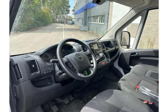 Opel Movano (2022) thumbnail 2