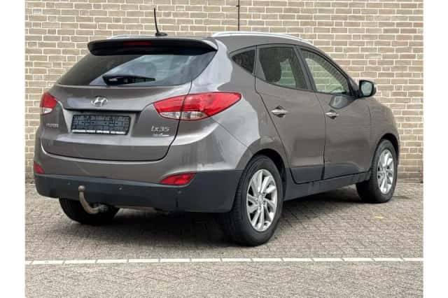 Hyundai ix35 (2011) thumbnail 2