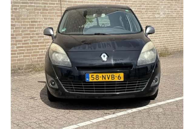Renault Grand Scénic (2010) thumbnail 5