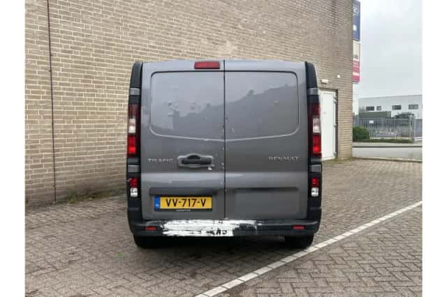 Renault Trafic (2016) thumbnail 6