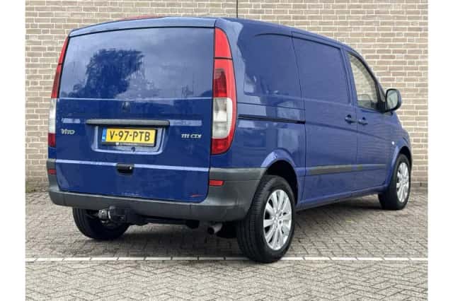 Mercedes-Benz Vito (2005) thumbnail 2