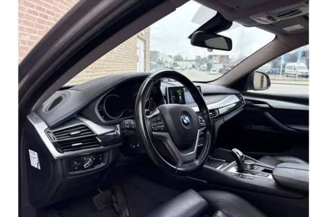 BMW X6 (2016) thumbnail 3