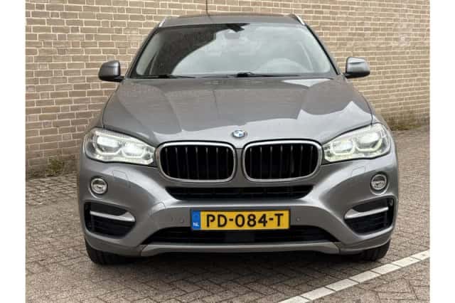 BMW X6 (2016) thumbnail 5
