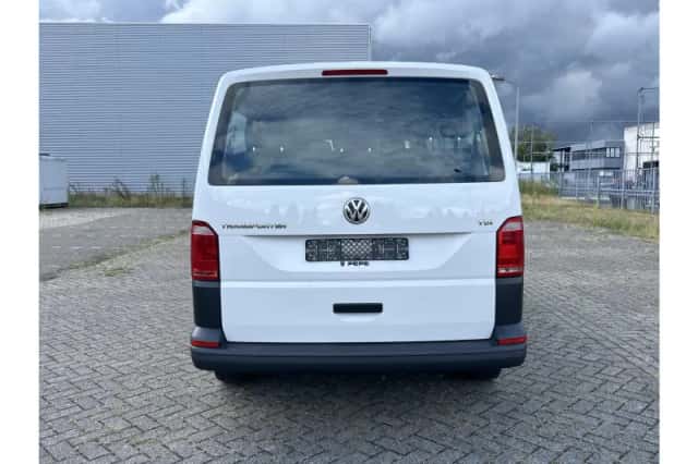 Volkswagen Transporter (2017) thumbnail 6