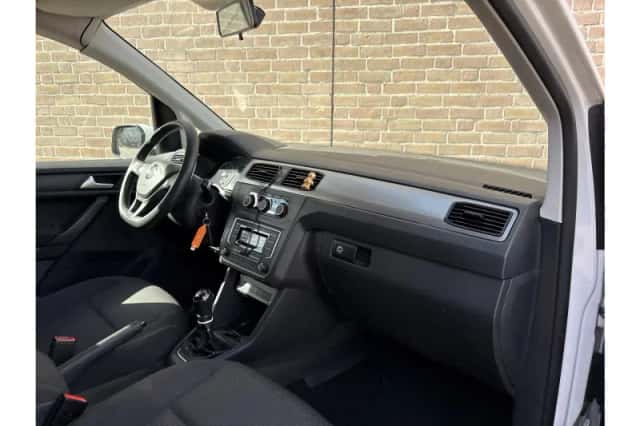 Volkswagen Caddy Maxi (2018) thumbnail 3