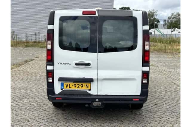 Renault Trafic (2015) thumbnail 6