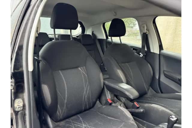 Peugeot 208 (2013) thumbnail 4