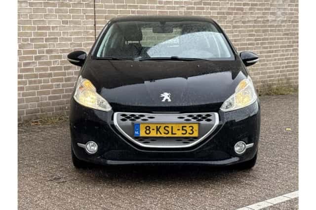 Peugeot 208 (2013) thumbnail 5