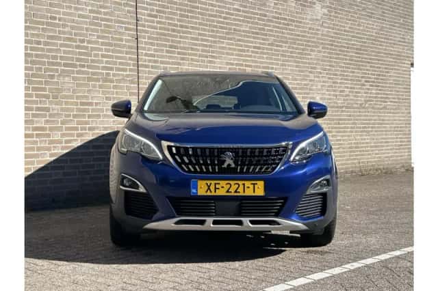 Peugeot 3008 (2018) thumbnail 5