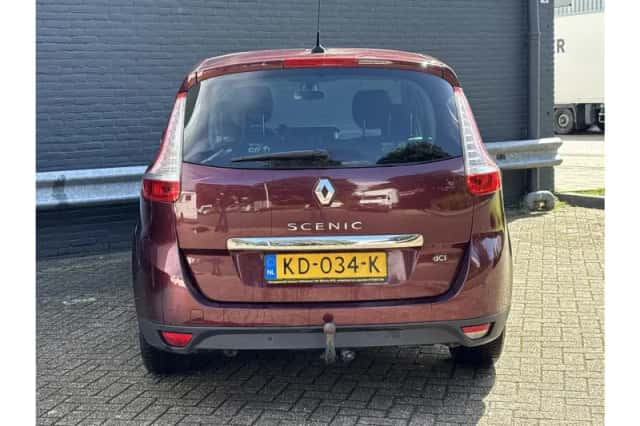 Renault Scénic (2013) thumbnail 6