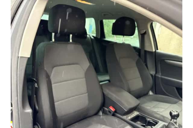 Volkswagen Passat (2011) thumbnail 3