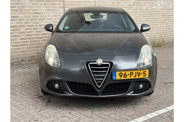 Alfa Romeo Giulietta (2011) thumbnail 5