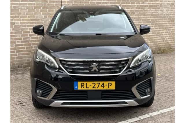 Peugeot 5008 (2018) thumbnail 5