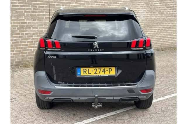 Peugeot 5008 (2018) thumbnail 6