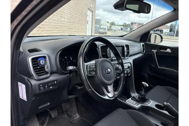 Kia Sportage (2018) thumbnail 3