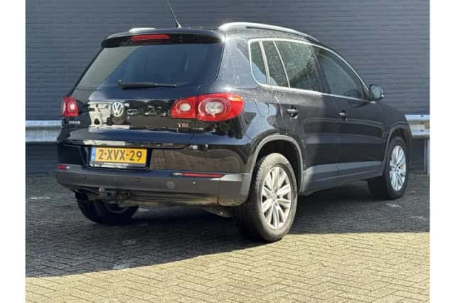 Volkswagen Tiguan (2008) thumbnail 2