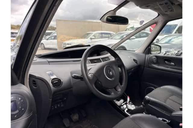 Renault Grand Espace (2011) thumbnail 3