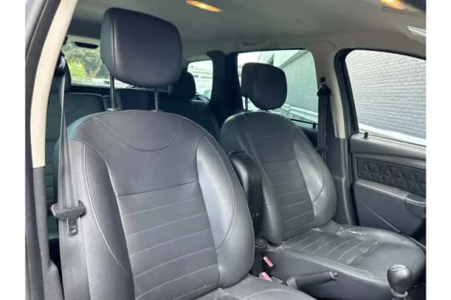 Dacia Duster (2014) thumbnail 4