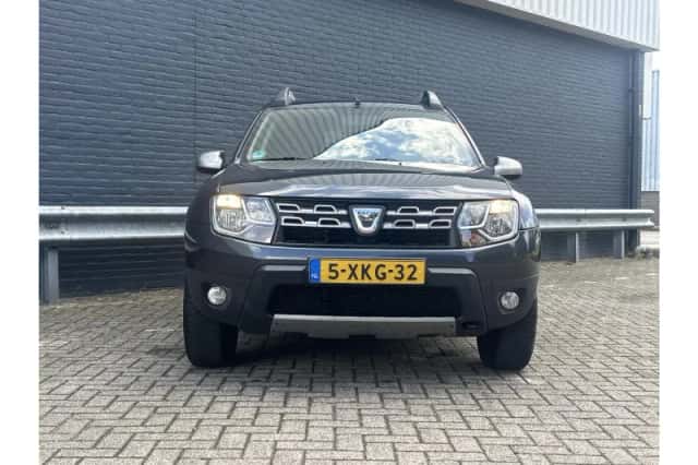 Dacia Duster (2014) thumbnail 5