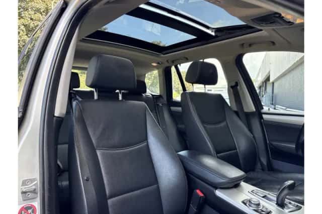 BMW X3 (2012) thumbnail 4