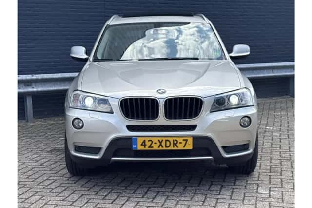 BMW X3 (2012) thumbnail 5