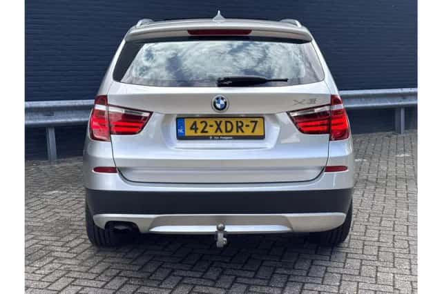 BMW X3 (2012) thumbnail 6