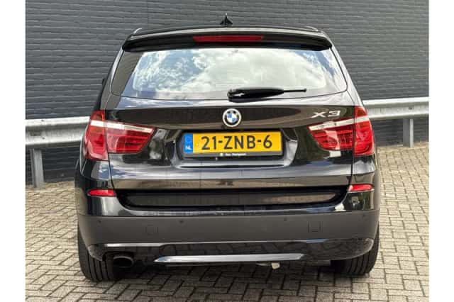 BMW X3 (2013) thumbnail 6