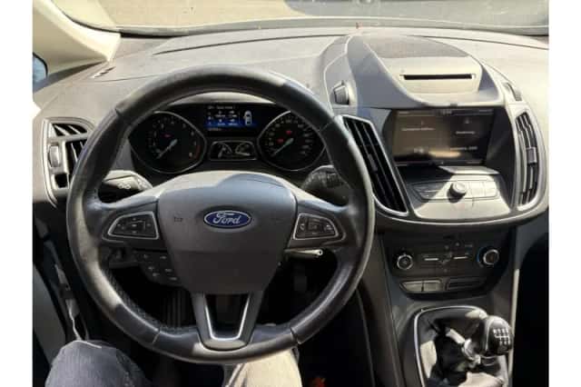 Ford C-Max (2015) thumbnail 3
