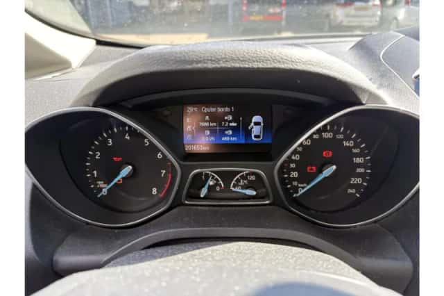Ford C-Max (2015) thumbnail 4