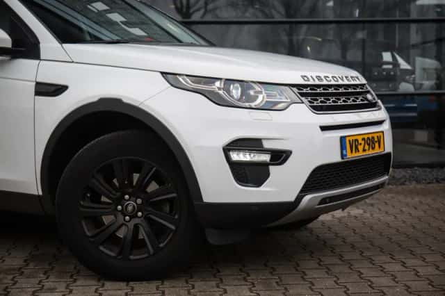 Land Rover Discovery Sport (2016) thumbnail 5
