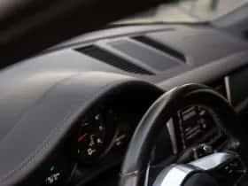 Porsche Macan (2018) thumbnail 11