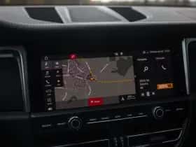 Porsche Macan (2018) thumbnail 15