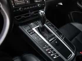Porsche Macan (2018) thumbnail 6